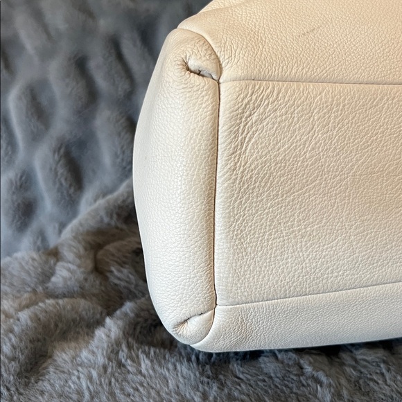 Coach Madison Phoebe Ivory Pebble Leather Shoulder Bag EUC retail $395 - Picture 7 of 11